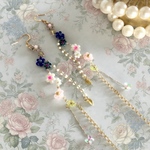 *再販* beadsフラワー＆デザインチェーンのロング耳飾り🩵