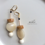 〈German vintage〉キャメル×ホワイトフレンチフックピアス