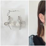 シルバー　パール　リボン　ゆらゆら　ハンドメイド　ピアス イヤリング チタンピアス　樹脂ピアス　結婚式　パール　ウェディング　卒園式　卒業式　入園式　入学式　セレモニー　
