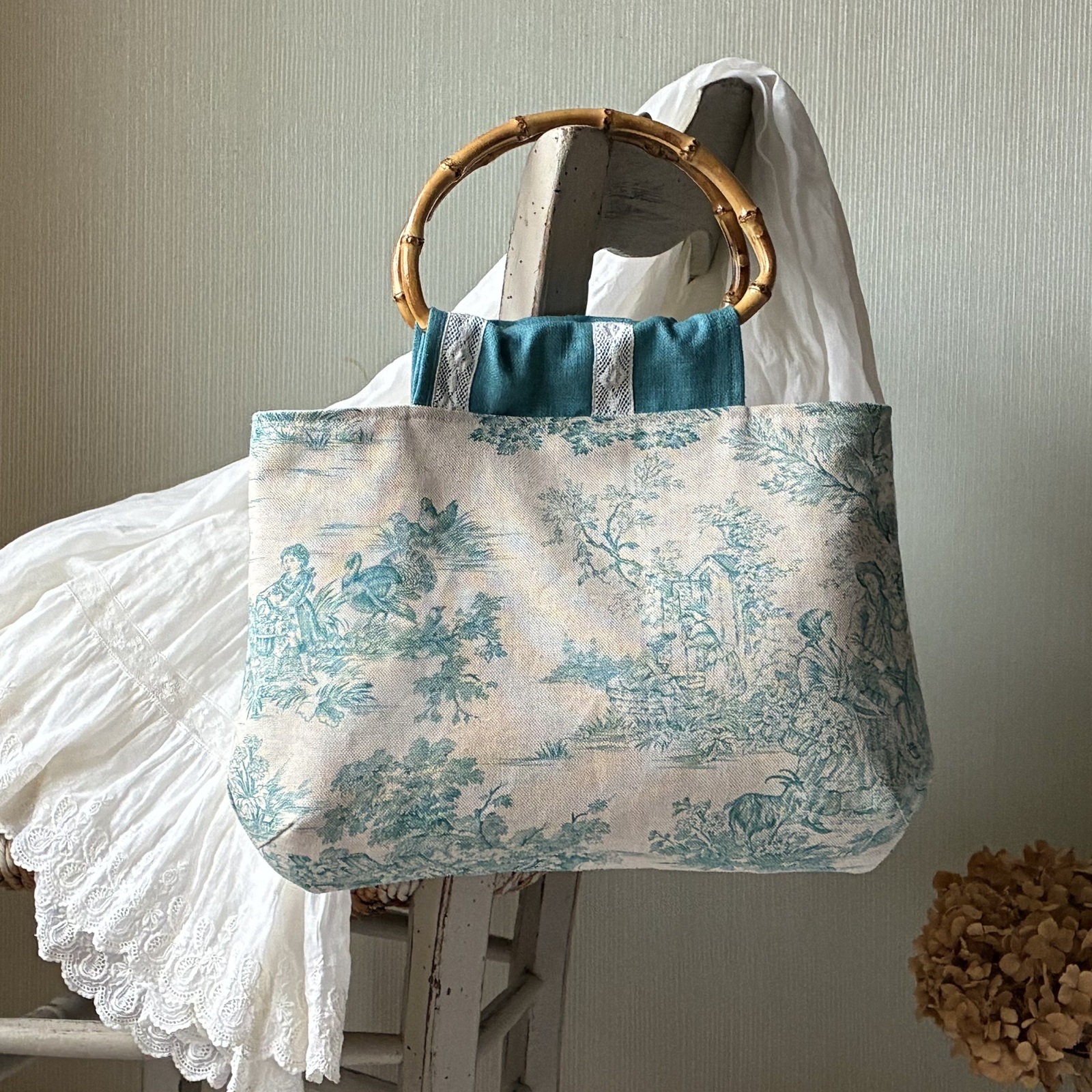 春のフランスアンティーク*花刺繍*かごバッグ*トートバッグ