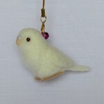 セキセイインコ　アルビノ　赤目　羊毛ストラップ　