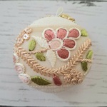 [NEW]インド刺繍リボンマカロンポーチ　ピンク