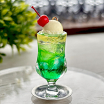 【再販】レトロなメロンクリームソーダのキーホルダー