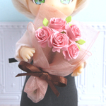 ミニチュア　ピンクのバラの花束
