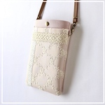 刺繍×レースのスマホショルダー　くすみピンク×くすみピンク　スマホポーチ　ポシェット サコッシュ 花柄　ギフト プレゼント 