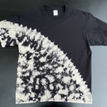 タイダイTシャツ－XLサイズ・片身替わり模様1
