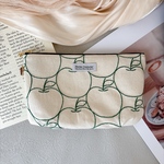 マロンポーチ  /  りんご刺繍【グリーン】
