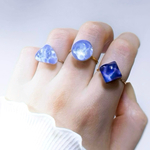 水面がゆらめくリング ブルー | 透明感 涼しげアクセサリー ホワイト アイボリー 春 夏 金属アレルギー対応 サージカルステンレス 指輪 海 白 母の日 クリア アイスブルー フリーサイズリング
