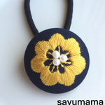 再販☆刺繍☆くるみボタンのヘアゴム