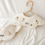 【 贈り物に人気 ✿ 】"名入れ可"オリジナル ひまわり刺繍スタイ 360°スタイ コットン 出産祝い 向日葵 夏 名入れギフト 女の子 男の子
