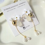 ジャスミンの花は実は白なのよ ピアス・イヤリング