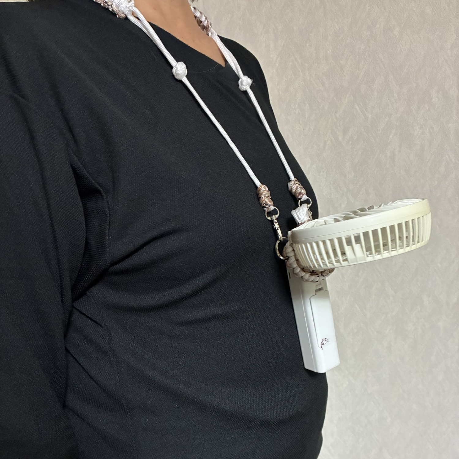 良く売れてる 首掛けできるハンディファンストラップ＊2way（ネック
