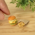 フィッシュバーガーとポテトのセット(ミニチュアフード)