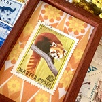 外国切手の小さな額　マグネットフレーム　お茶目なレッサーパンダ　ハンガリー