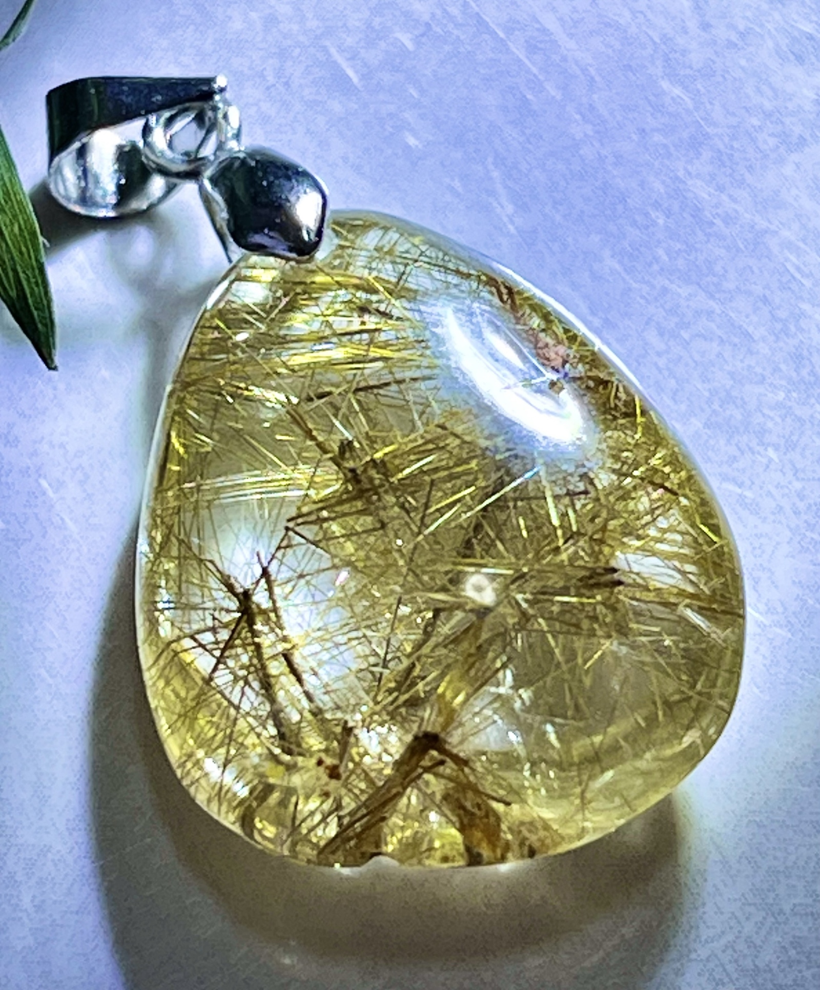 天使のギフト】虹入り✨ エレスチャル クォーツ 骸骨水晶