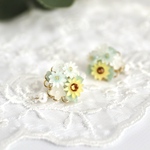 向日葵（ひまわり）とカモミールの花束ピアス/イヤリング