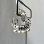 HEART bomb earcuff ( Dalmatian / ダルメシアン ) // 片耳用 ( 右耳 )