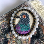 刺繍ブローチ　鳩