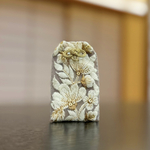 寺の娘のお守り袋