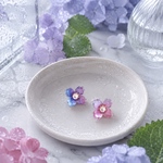 小さな紫陽花　ピアス