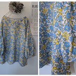 ♥ブルー小花柄　パフ袖ブラウス♥ワンピに変更可*北欧