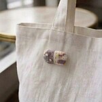 北欧風 記憶を紡ぐ、ダーニング刺繍のちいさなブローチ 【お試し価格 / 一点もの】手刺繍 ナチュラルアンティーク