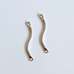 ７９)６個/ ウェーブコネクター / ジョイントパーツ / 21mm / つなぎパーツ / メタルパーツ / 丸線ウェーブ２カン / スティック / ハンドメイドパーツ / うねうね