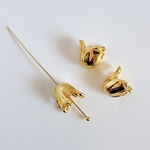 110) ４個 / メタルフラワーキャップパーツ / 9mm×10mm / ハンドメイドパーツ / アクセサリーパーツ / ピアスパーツ / イヤリングパーツ / インポートパーツ / ゴールド 