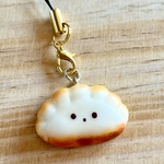 ぎょうざパンのストラップ