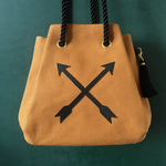 ✞再販✞⇄ARROW⇄の巾着型バッグ  キャメル