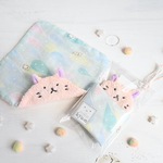 ネーム入れ、名入れ可♪miniタオルハンカチ（ピンク猫ちゃん×ラベンダー色小花柄）