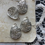 【2個】29×21mm/シルバー/メッシュデザインチャーム