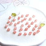 20個★4mm×6mmミニサイズ　すずらん　朝顔　ペチュニア　お花のガラスビーズ   サーモンピンク