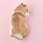 《再販》【刺繡ブローチ】つれない柴犬の背中ブローチ/柴犬のそっけない魅力を愛する犬好きさんに・ちょっとしたプレゼントにも
