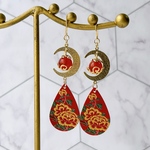月と呂布の三国志イヤリング/ピアス　［中華風　赤　レッド　ゴールド　金　赤メノウ　RYOFU 宝　塚　組］