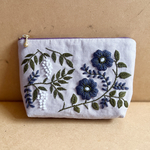 刺繍ポーチ