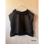new⚪︎黒リネンのニットフリルのベストプルオーバー