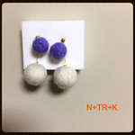 ポンポン○羊毛ボールピアス