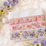 ͛🪷インド刺繍ポーチ⑤🪷 13×16｜ピンク×菫パープル×レース刺繍 🌸 フェイクレザー  心躍るピンク 🎶 リング付き コスメポーチ メイクポーチ ペンポーチ プレゼント ギフト 春色 花