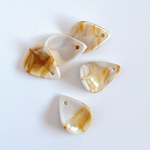 368)花びらパーツ(16×12mm・10個) / フラワー・花 / ホワイト・白 / ブラウン・茶色 / マーブル / アクセサリーパーツ