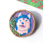 ピンクとブルーのハスキー犬刺繍ブローチ