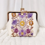 大人可愛い刺繍の*:ﾟご褒美ポーチ. *:ﾟ【受注生産品】【 12cm口金使用 5cmマチ付き がま口ポーチ 】【インド製ビーズチャーム付き】