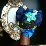 色々なブルーの黒猫ちゃん ブローチ
