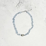 クリアブルーglass beads×天然石ダルメシアンジャスパーネックレス　夏　清涼感　青　海　重ね付け　個性的