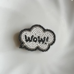 wow! (わぉ！) 吹き出しブローチ　ビーズ刺繍