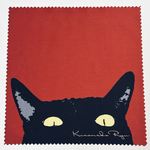 にらむ黒猫のめがね拭き