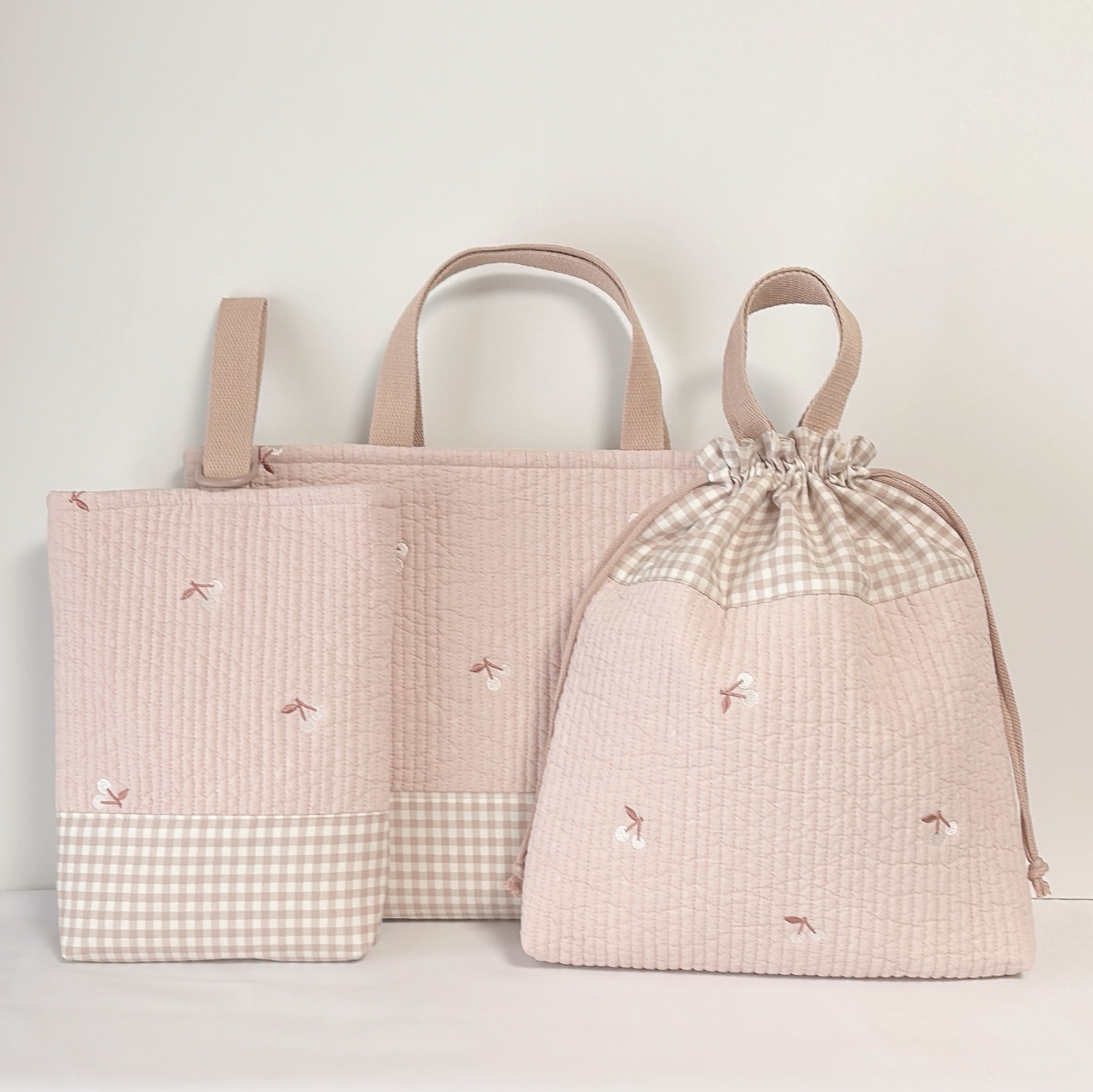 レッスンバッグ】ハートの刺繍がキュートなレッスンバッグ🧡女の子