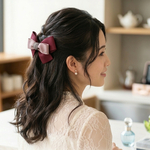真っ赤な華やかベリー　スワロフスキーが輝くグログランビックリボンバレッタ　結婚式　お呼ばれ　発表会　フォーマル