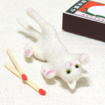 小さな抱っこ猫 1/6サイズ 羊毛フェルト 人形 白 6