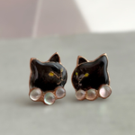 大人な猫好きさんへ　猫に真珠ピアス  クロネコ